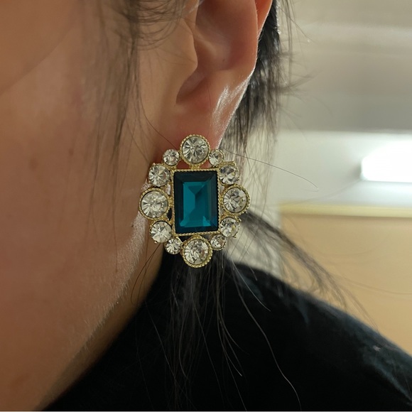 New Cara Blue Jewel Statement Stud Earrings - Picture 3 of 5